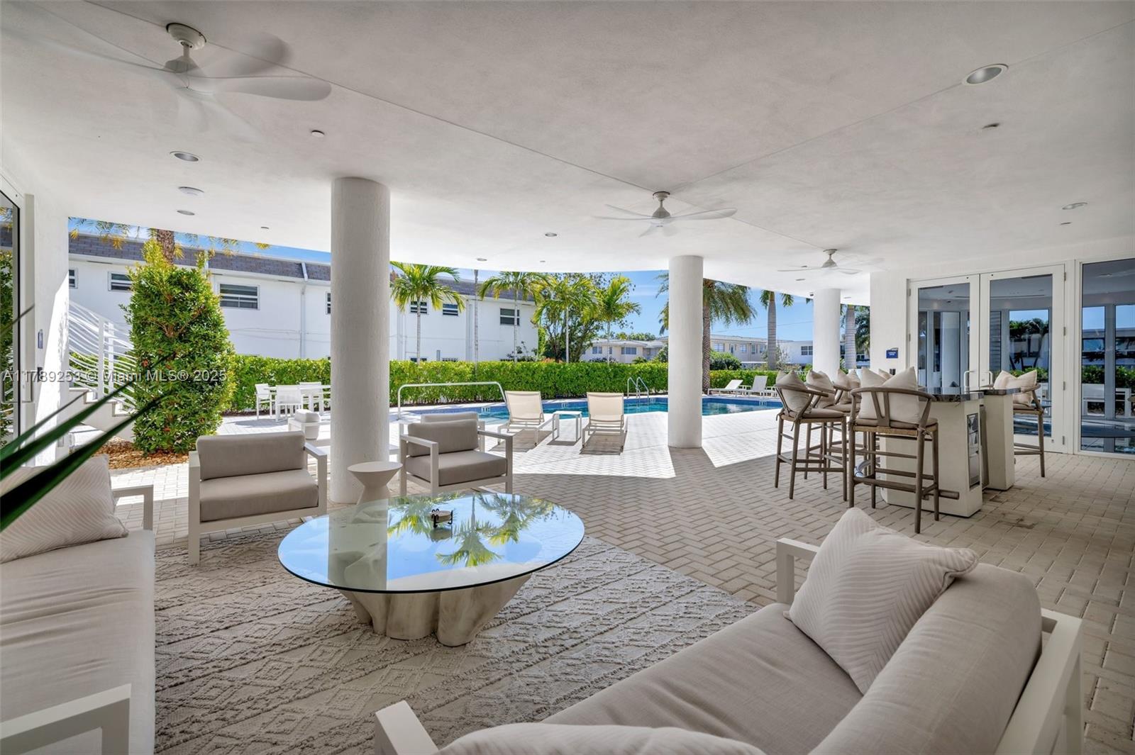 WAVE ON BAYSHORE CONDO - Residential Lease