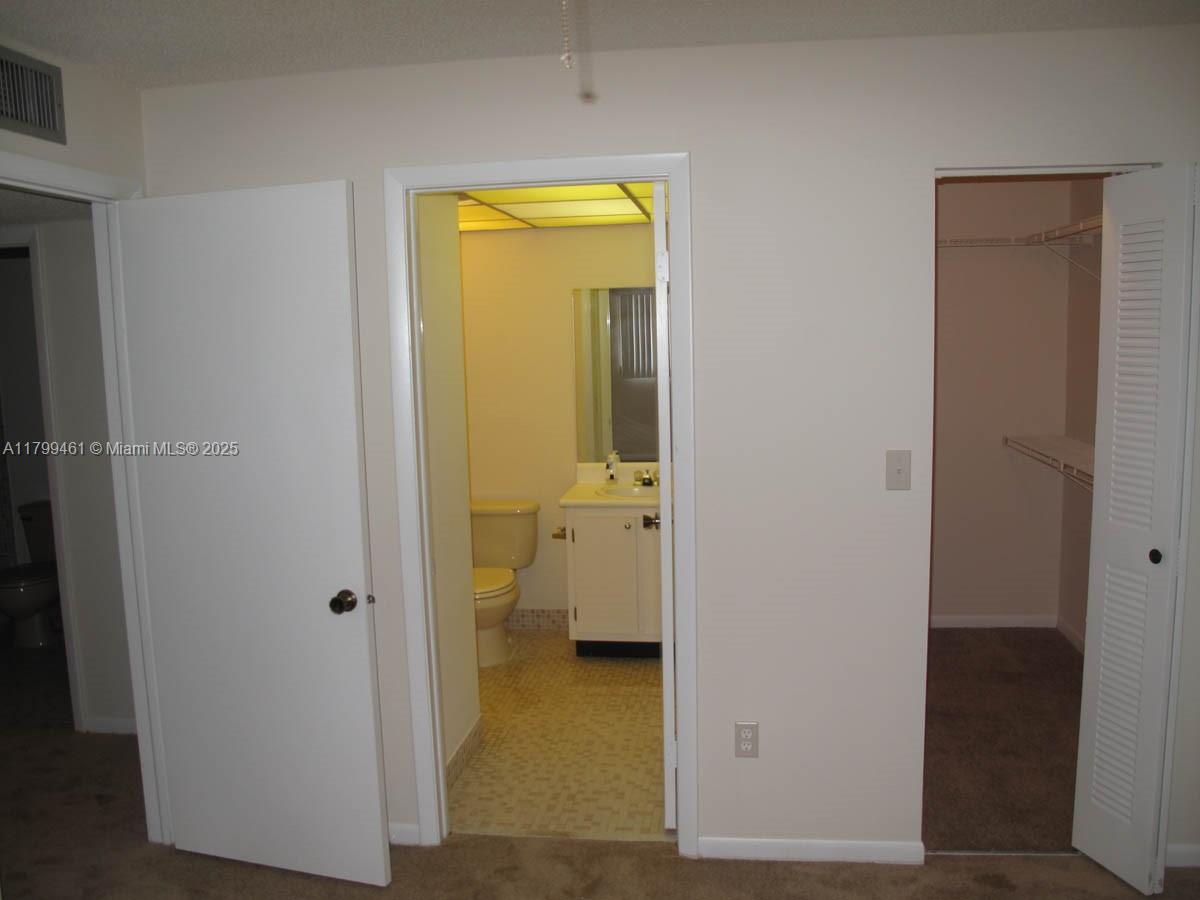9704 S Belfort Cir 212