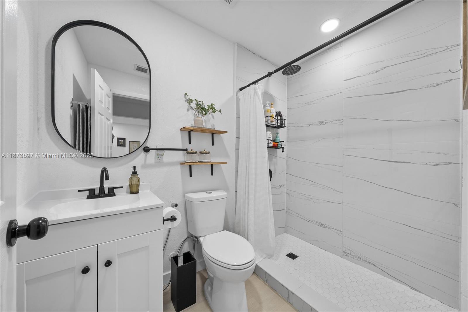 EVERGLADES AVE HTS ADDN - Residential