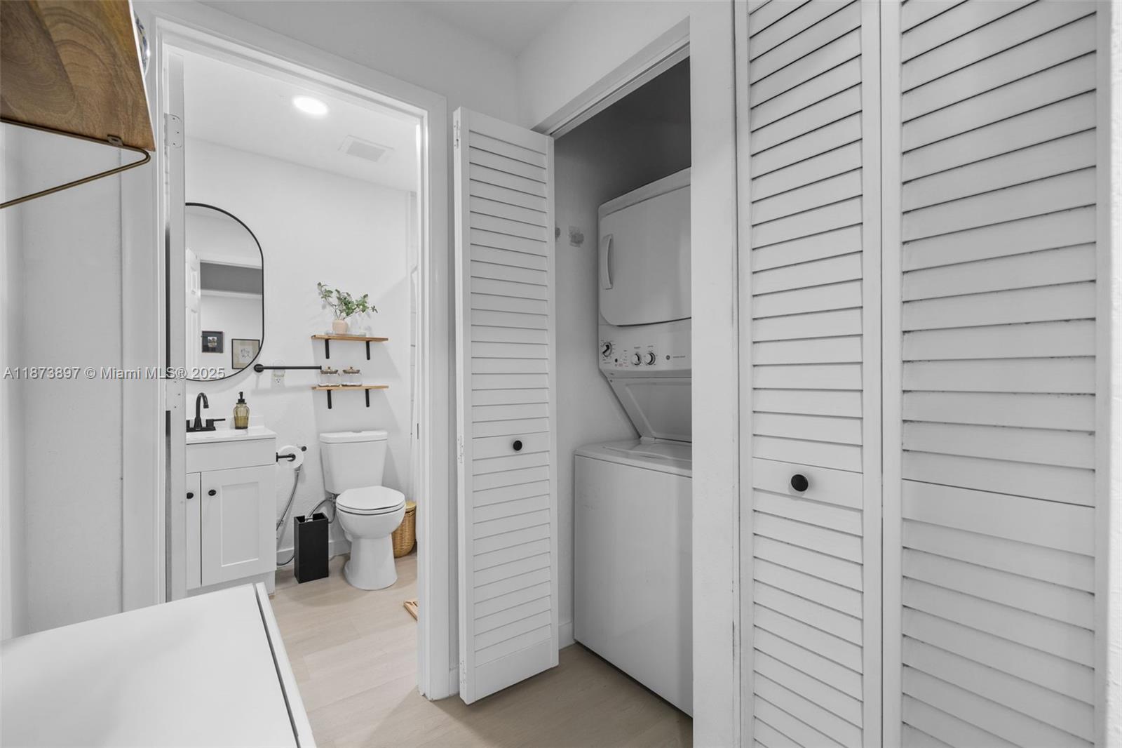 EVERGLADES AVE HTS ADDN - Residential