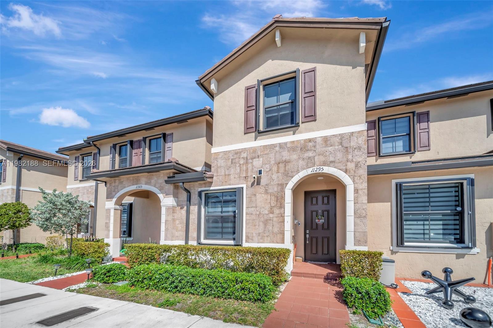 AQUABELLA NORTH - Residential