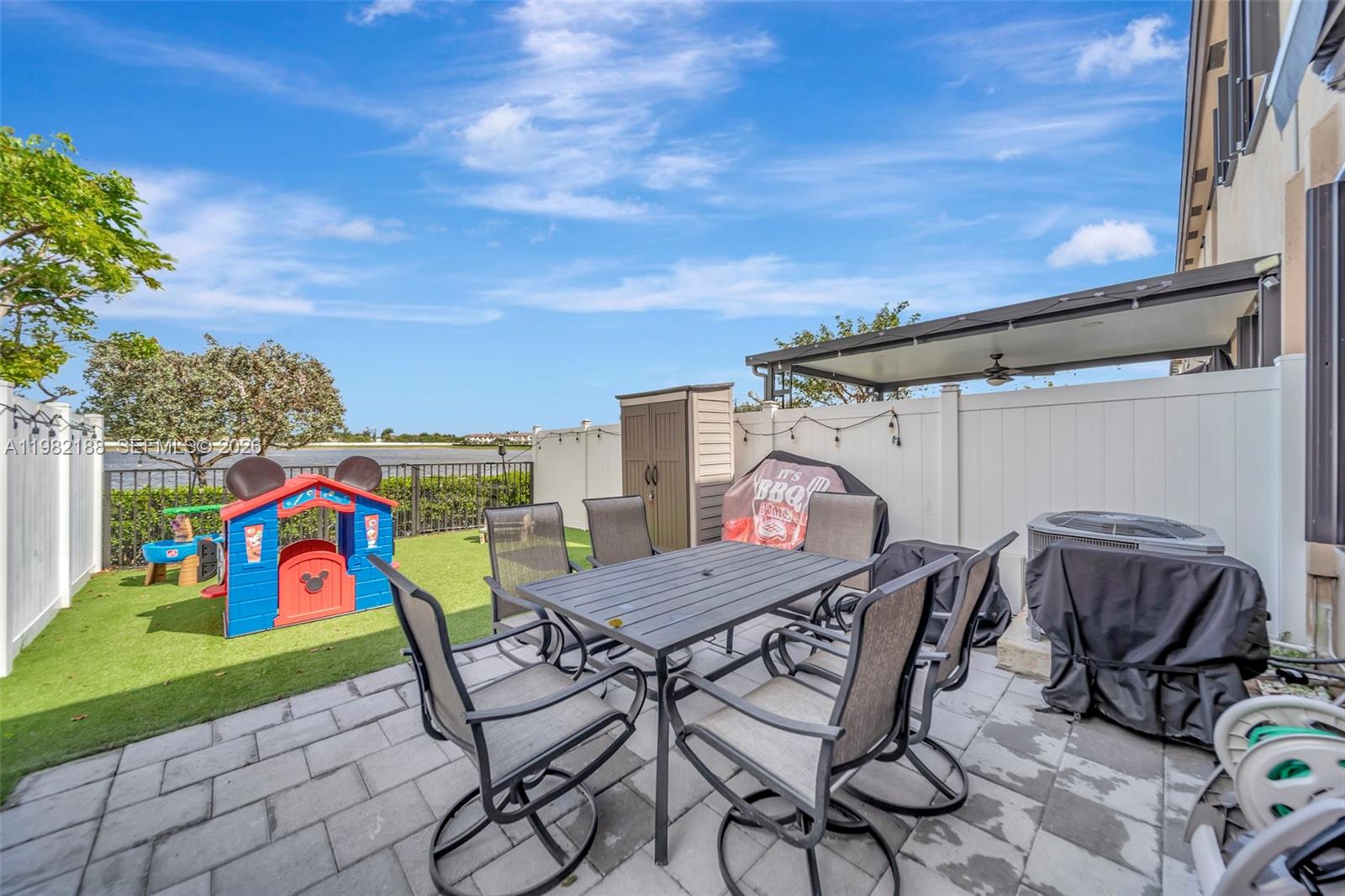 AQUABELLA NORTH - Residential