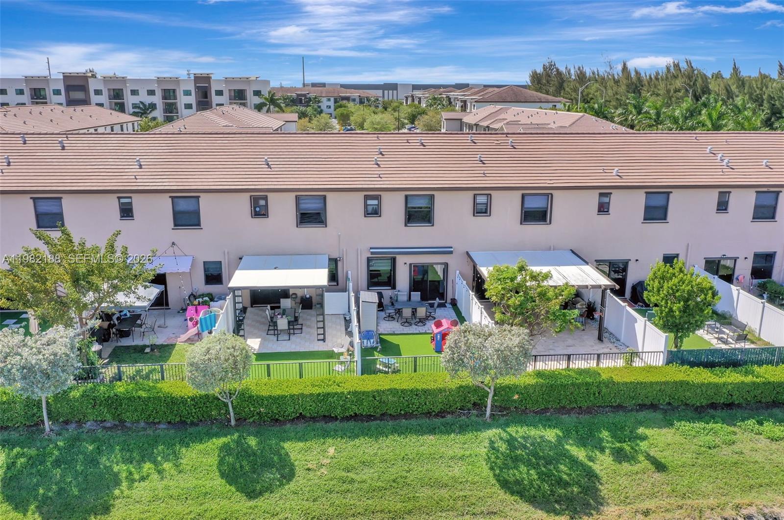 AQUABELLA NORTH - Residential