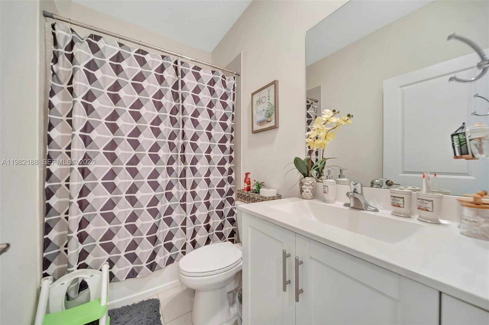 AQUABELLA NORTH - Residential