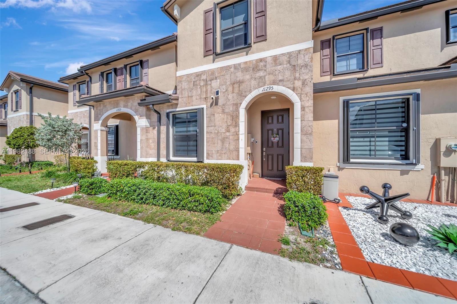 AQUABELLA NORTH - Residential