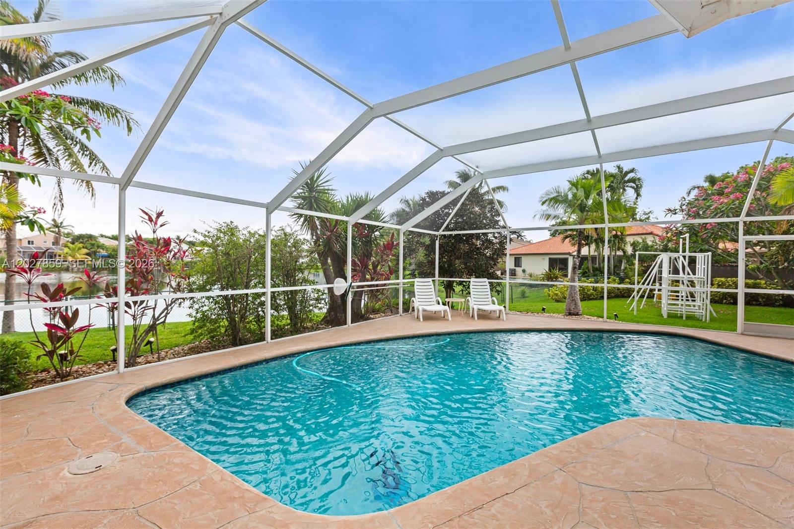LANDINGS - Residential