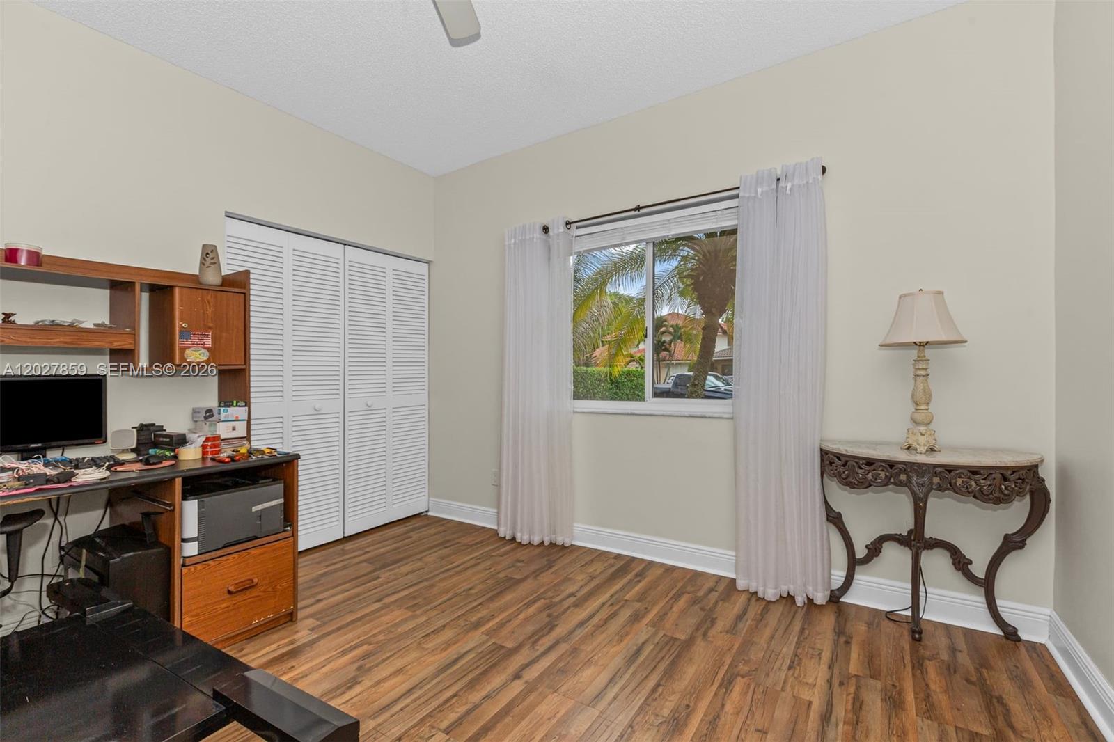 LANDINGS - Residential