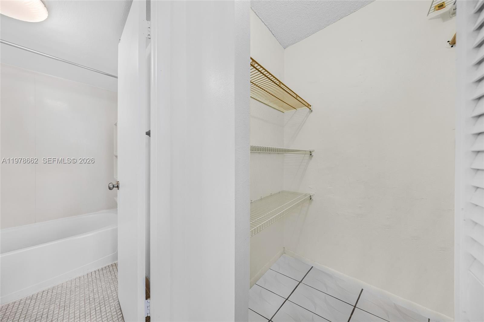 STANTON HOUSE CONDO - Residential