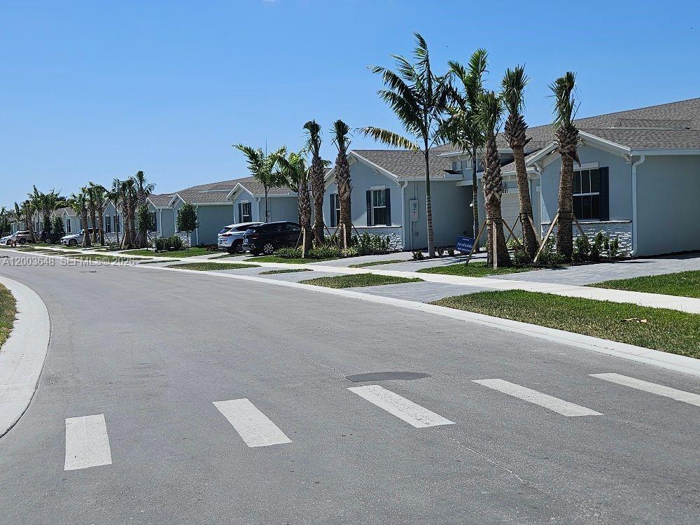 DELRAY TRAILS AT VILLA DE - Residential Lease