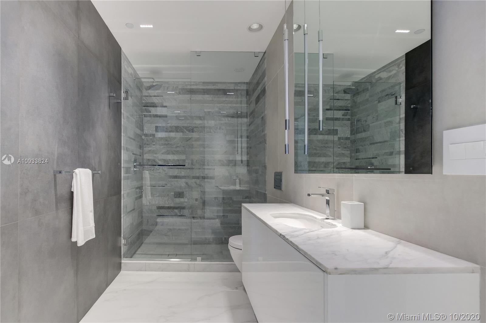 OCEANA BAL HARBOUR CONDO - Residential