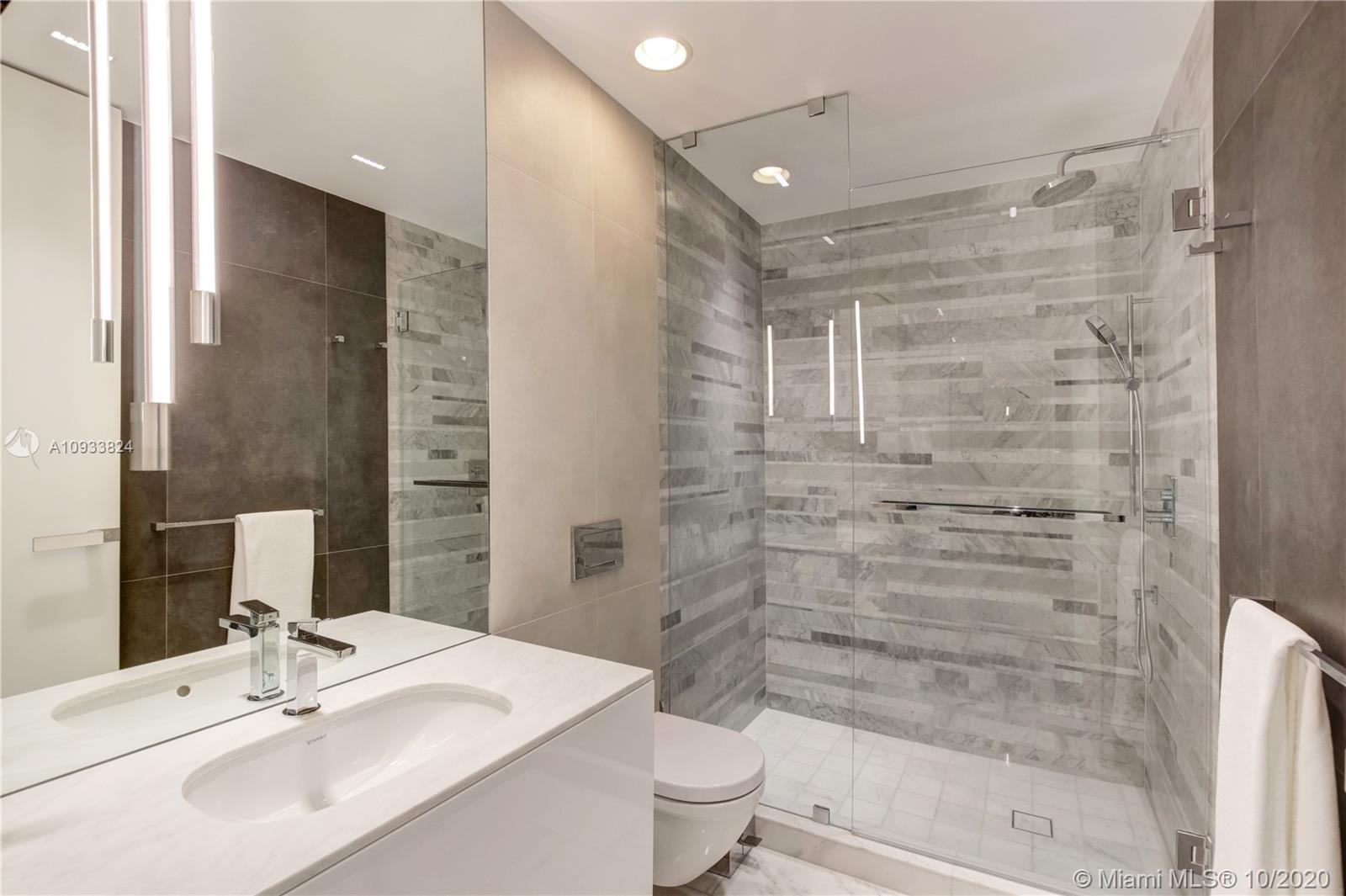 OCEANA BAL HARBOUR CONDO - Residential