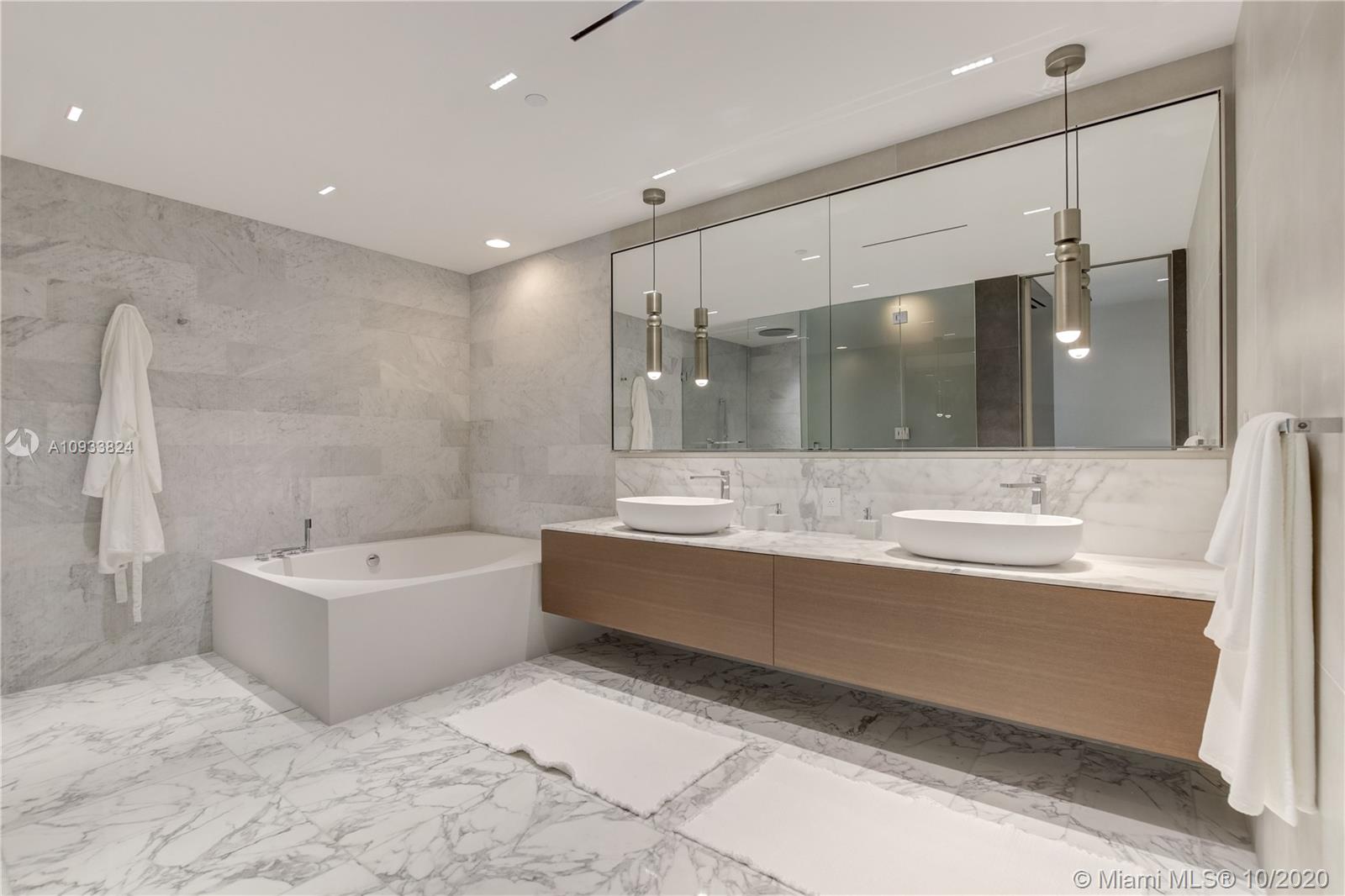 OCEANA BAL HARBOUR CONDO - Residential