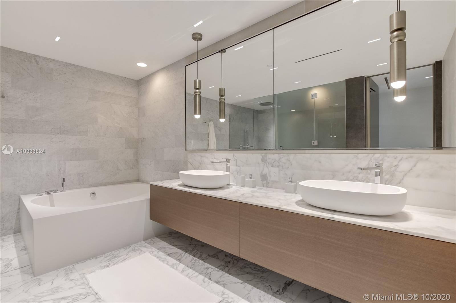 OCEANA BAL HARBOUR CONDO - Residential