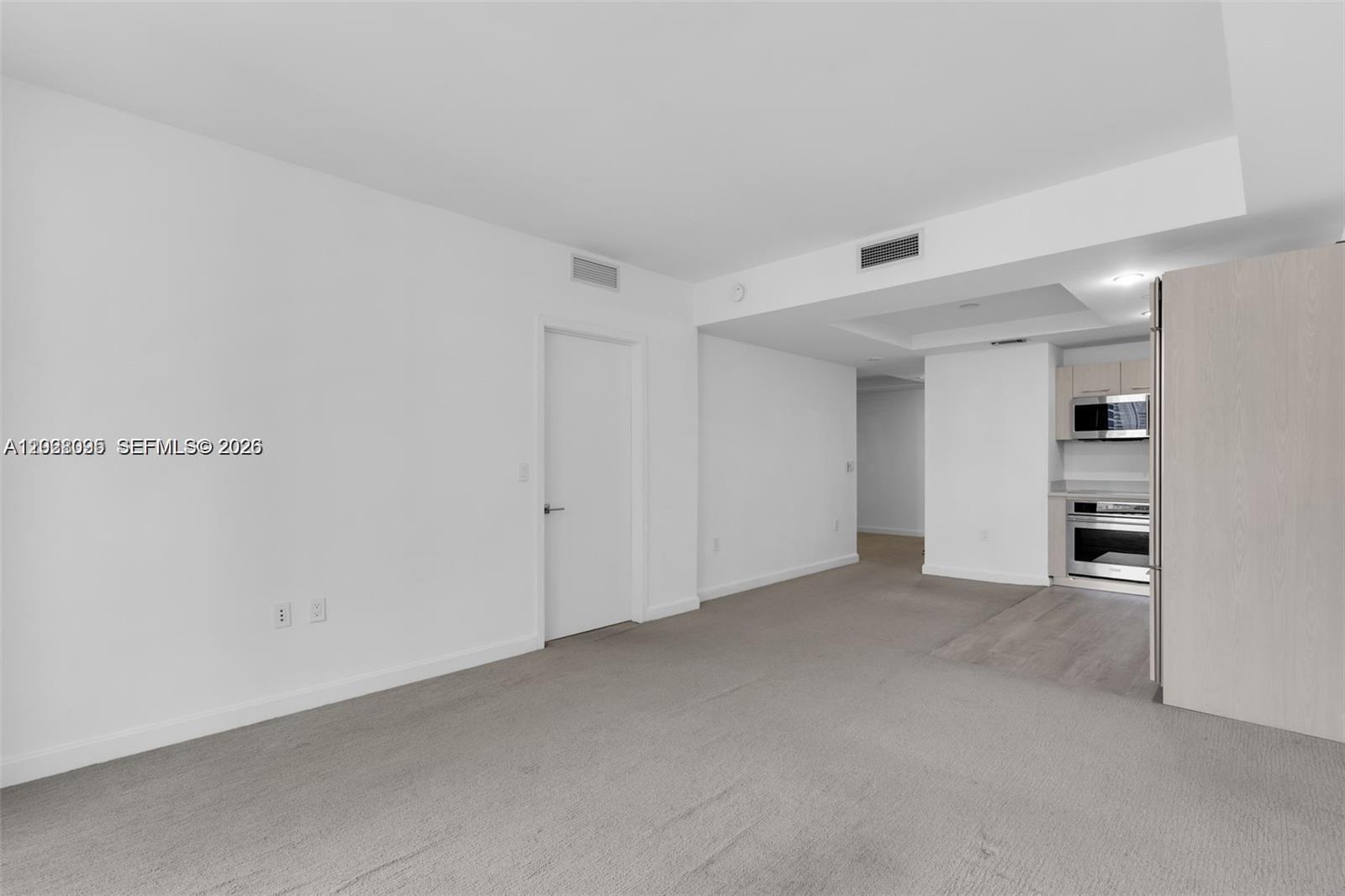 45 SW 9th St 2204