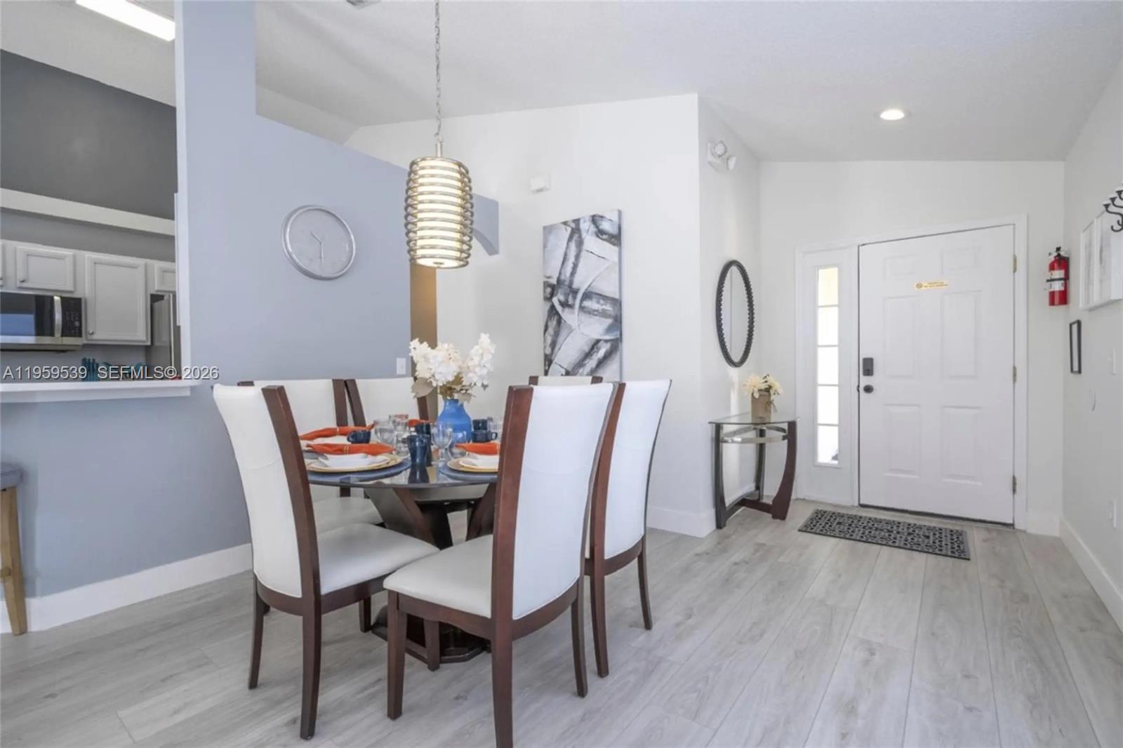 EMERALD ISLAND RESORT PH - Residential