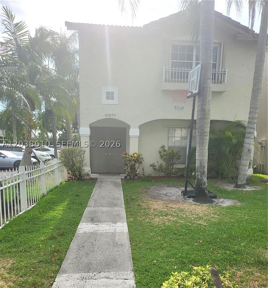 10877 NW 8th St, Pembroke Pines FL 33026