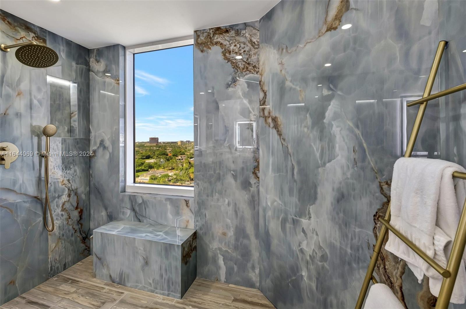 ATLANTIC I AT THE POINT C - Residential