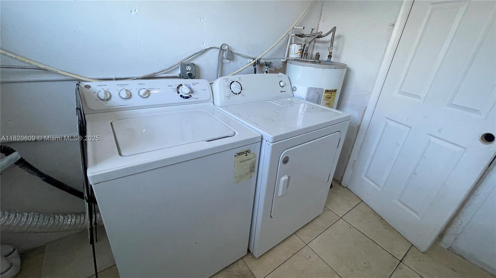 HOLLYWOOD BEACH HEIGHTS S - Residential Lease