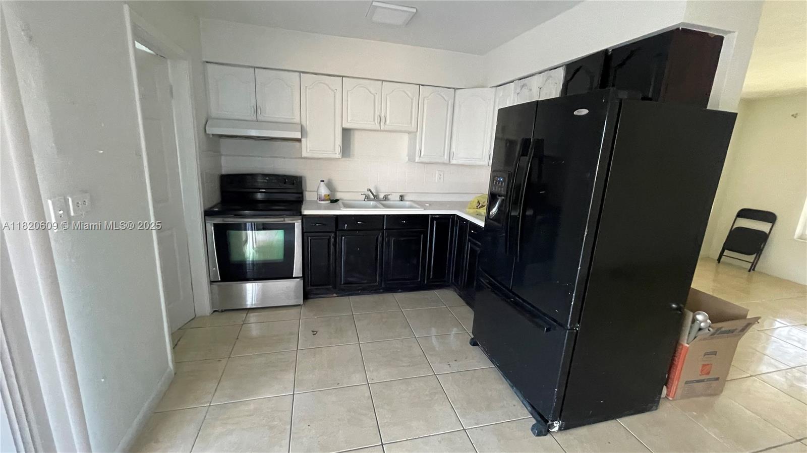HOLLYWOOD BEACH HEIGHTS S - Residential Lease