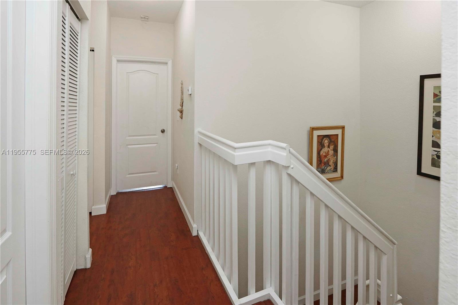 EMERALD LAKES - Residential