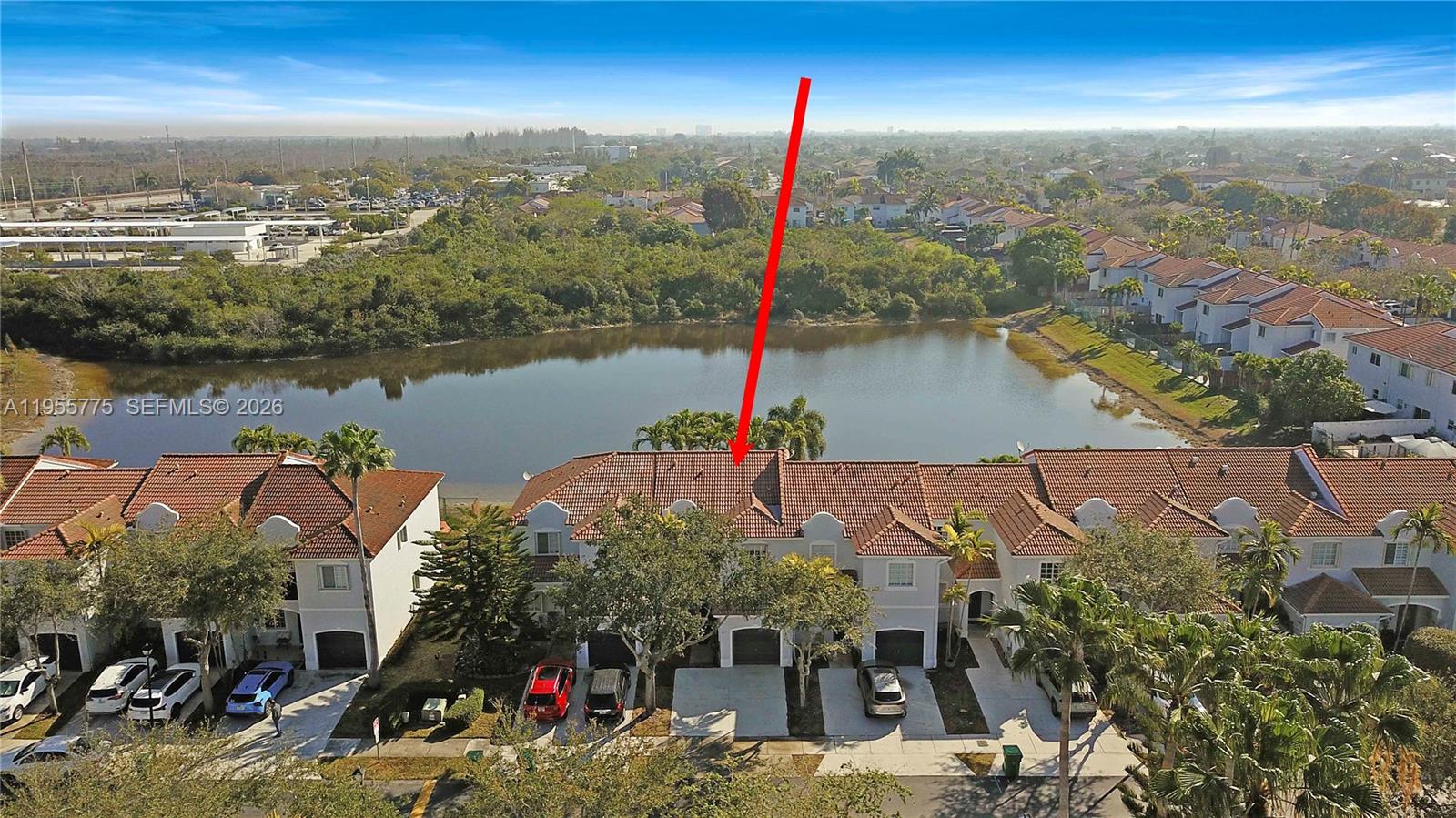 EMERALD LAKES - Residential