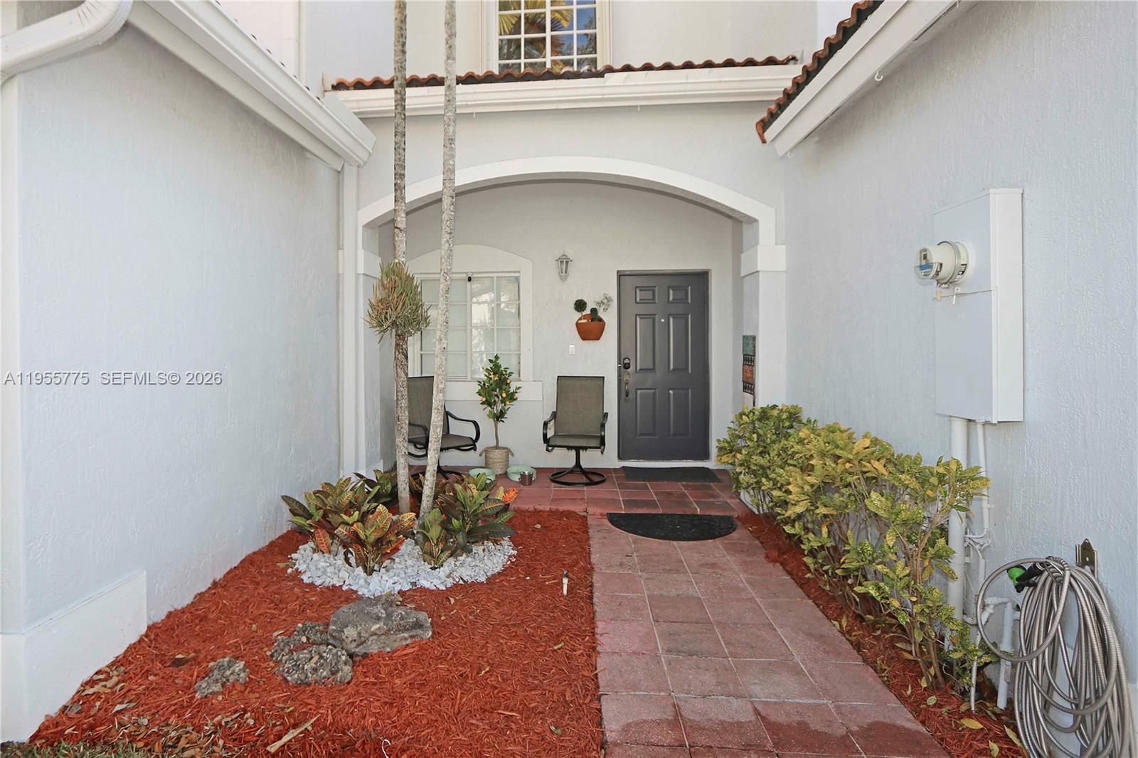 EMERALD LAKES - Residential