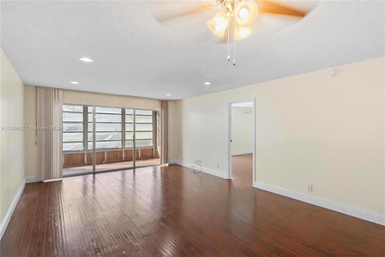 SANDS POINT CONDOMINIUM V - Residential Lease