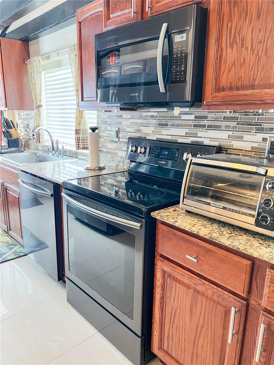 FULFORD BY THE SEA SEC U - Residential Lease