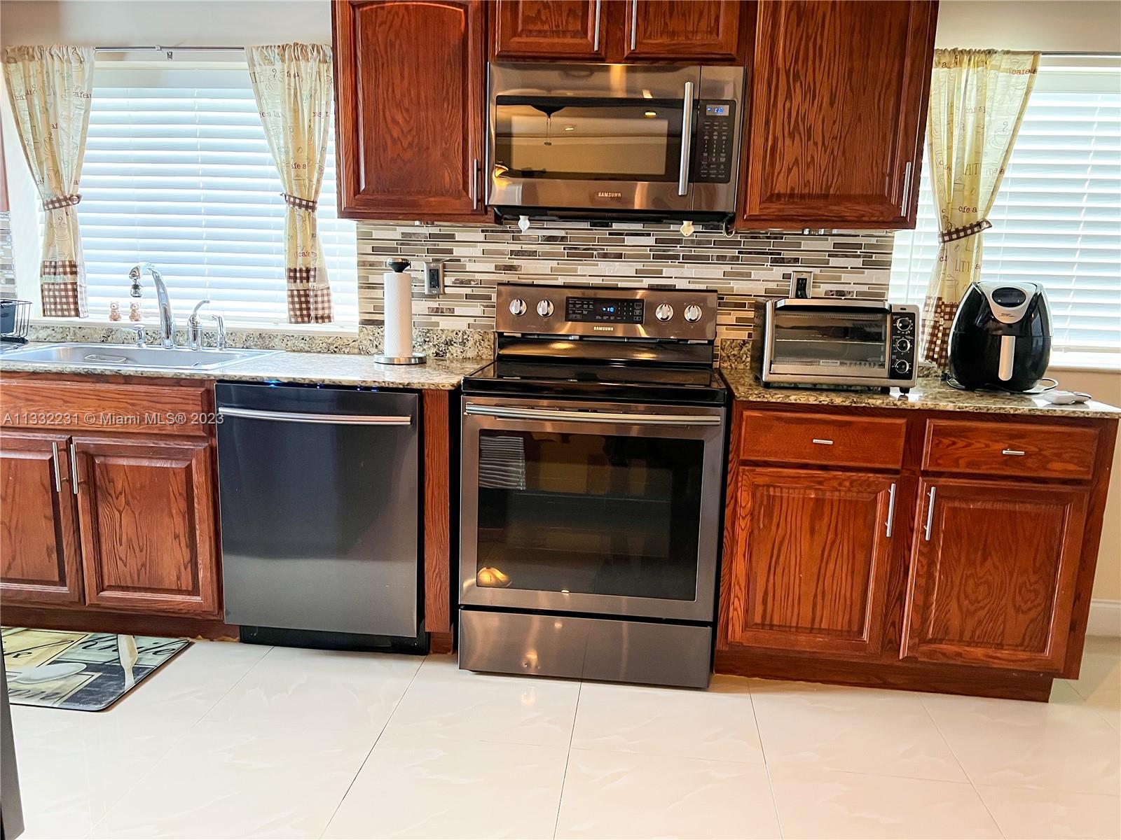 FULFORD BY THE SEA SEC U - Residential Lease