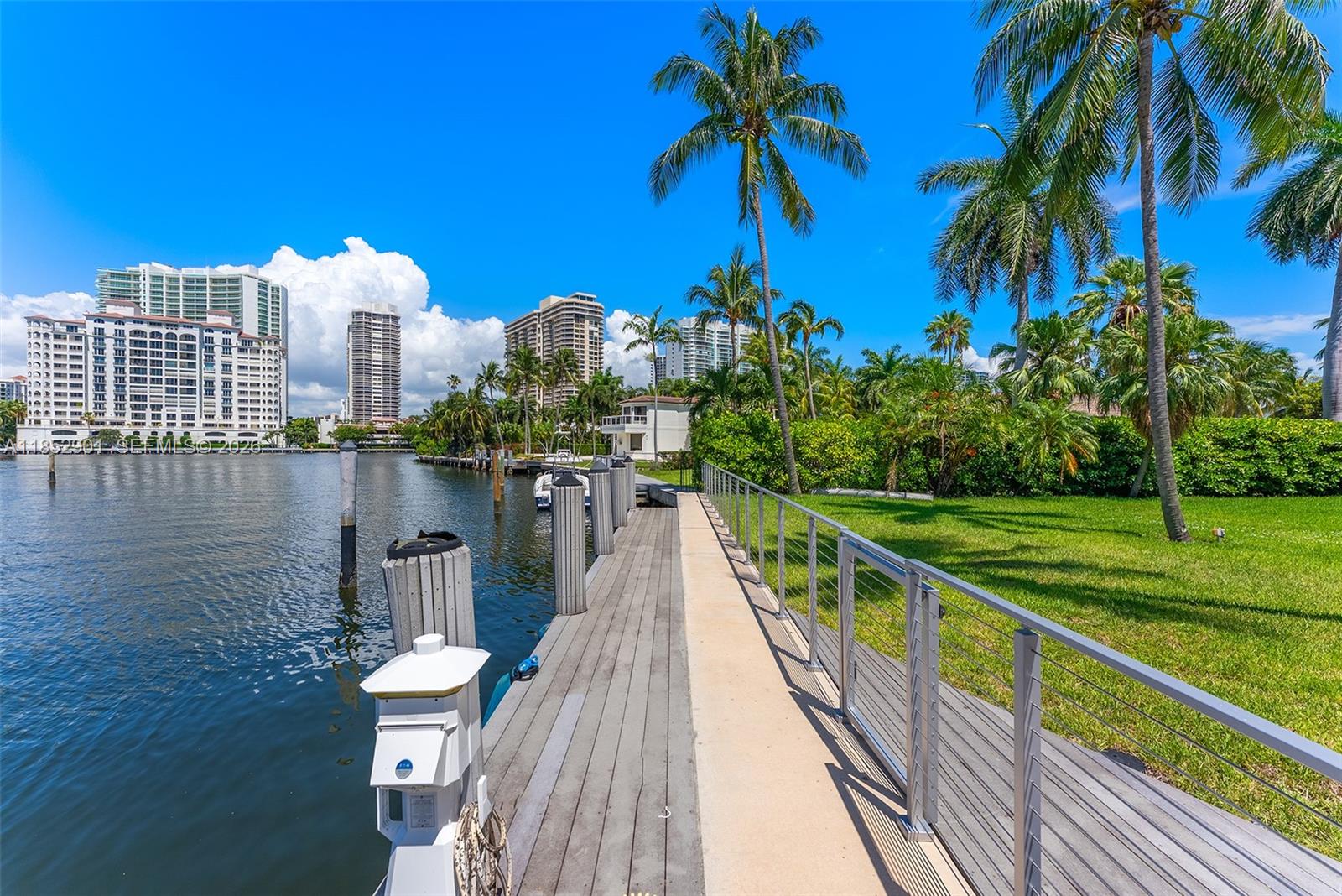 GOLDEN BEACH SEC D - Residential