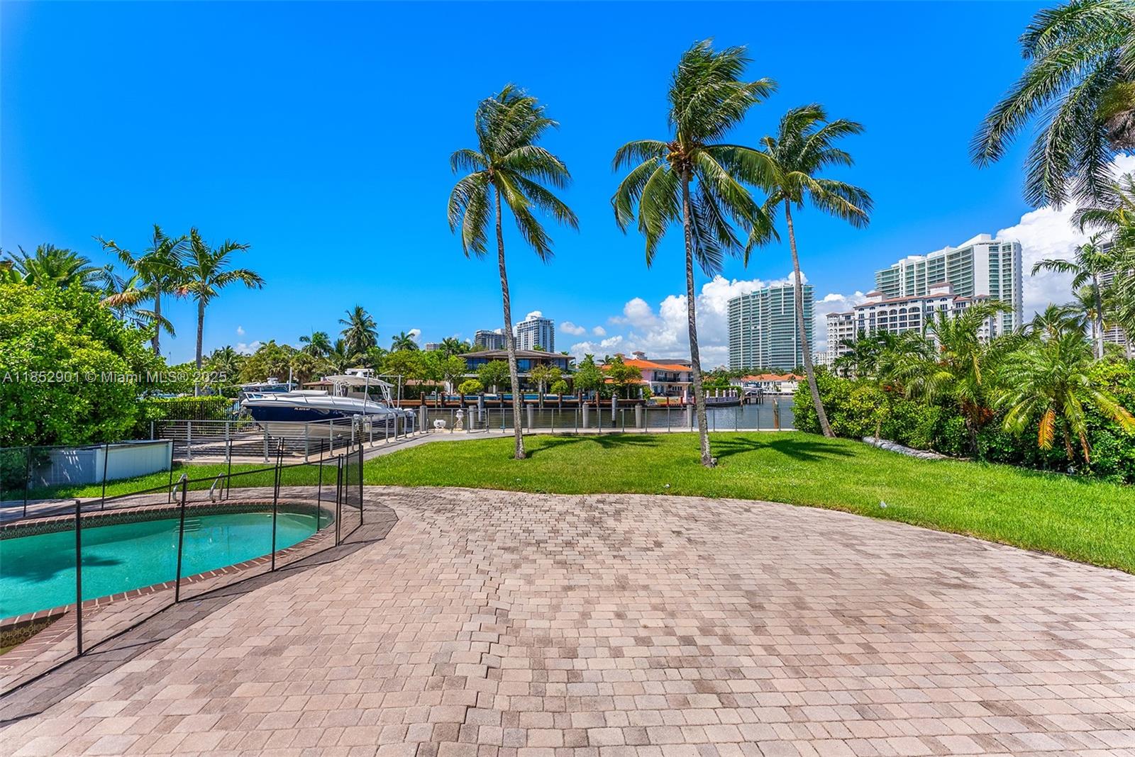 GOLDEN BEACH SEC D - Residential