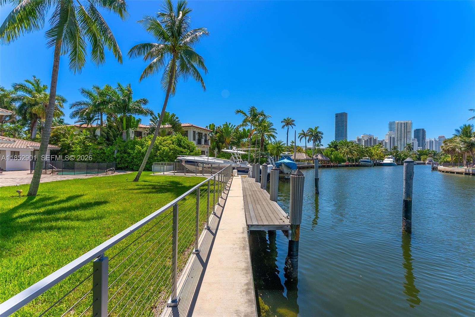 GOLDEN BEACH SEC D - Residential