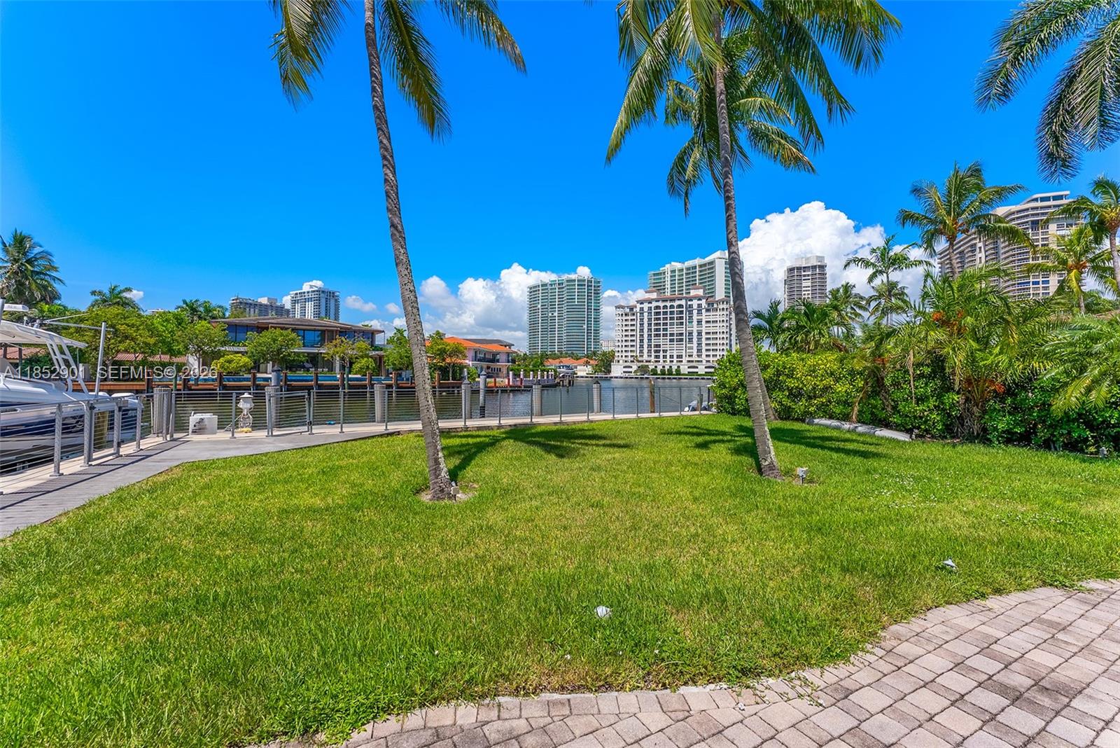 GOLDEN BEACH SEC D - Residential