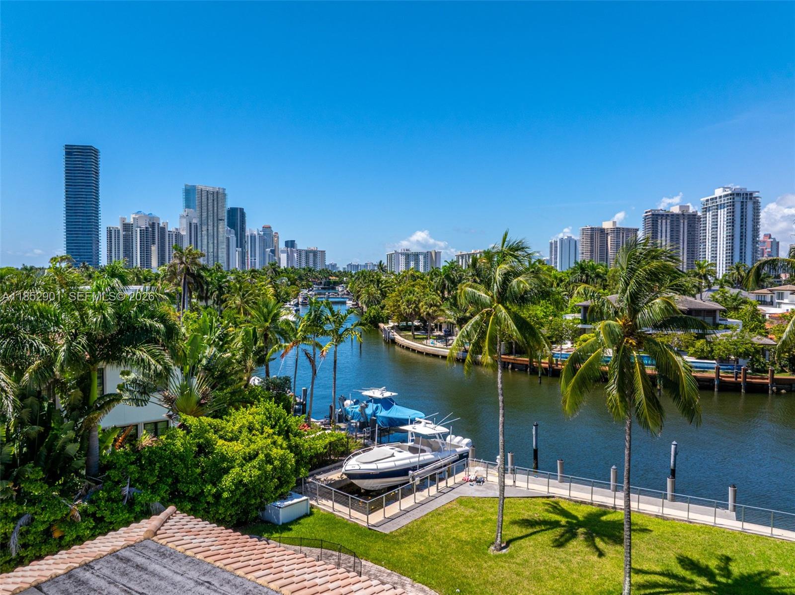 GOLDEN BEACH SEC D - Residential