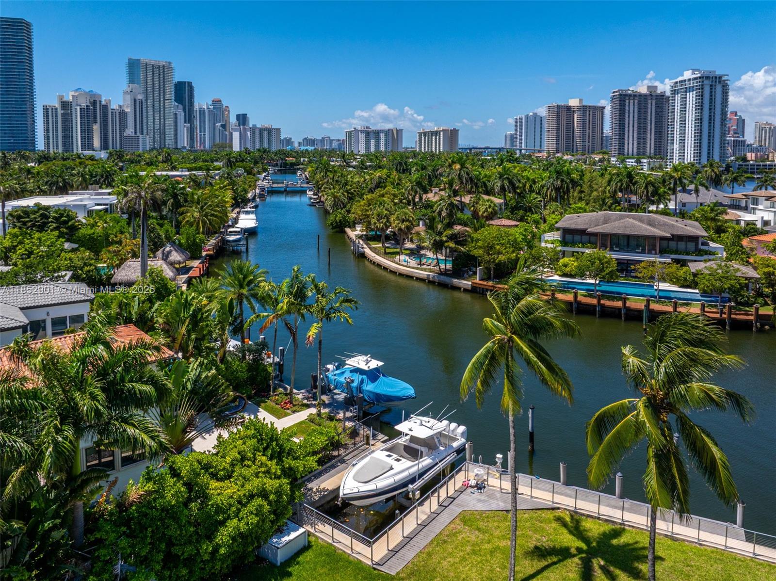 GOLDEN BEACH SEC D - Residential