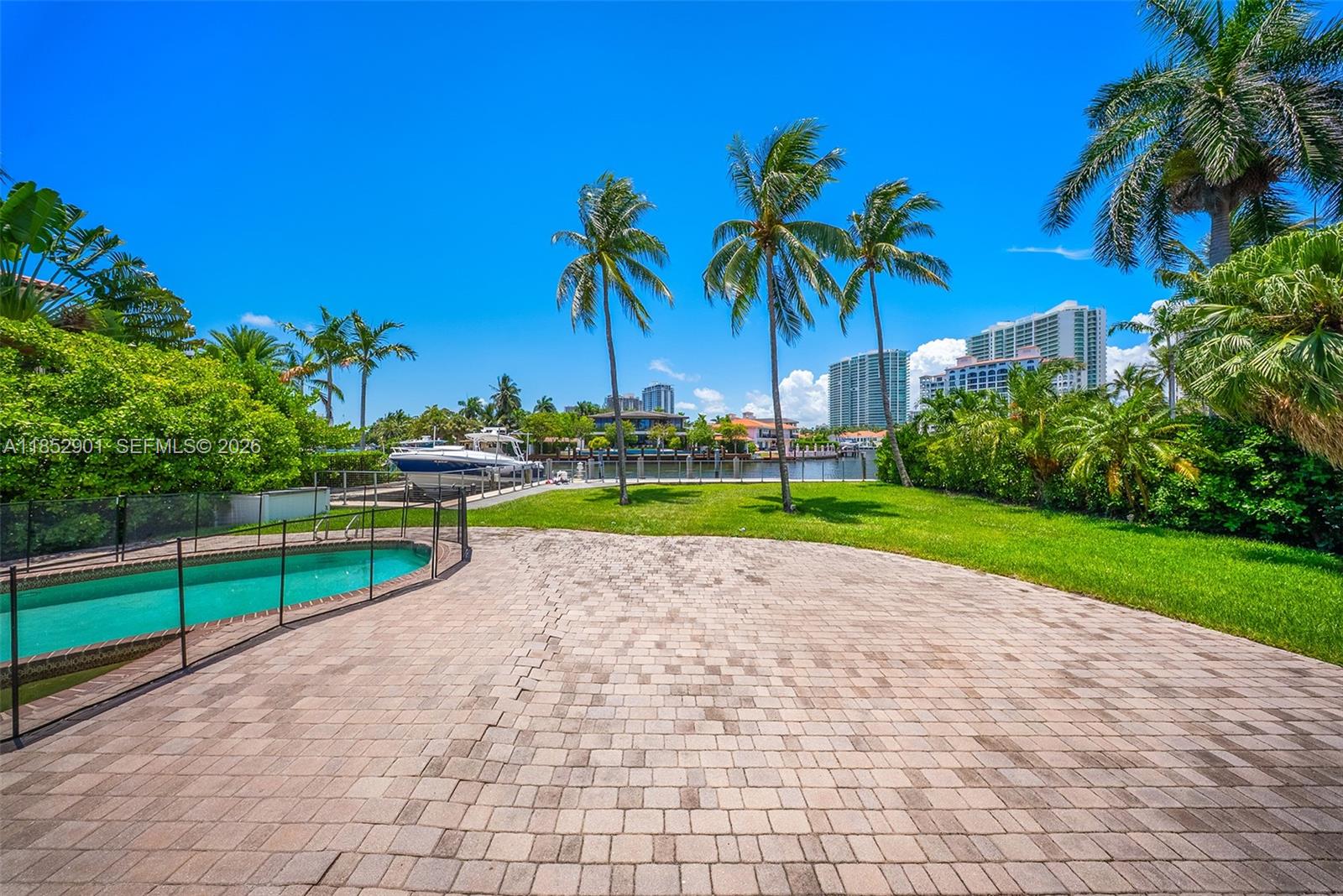 GOLDEN BEACH SEC D - Residential