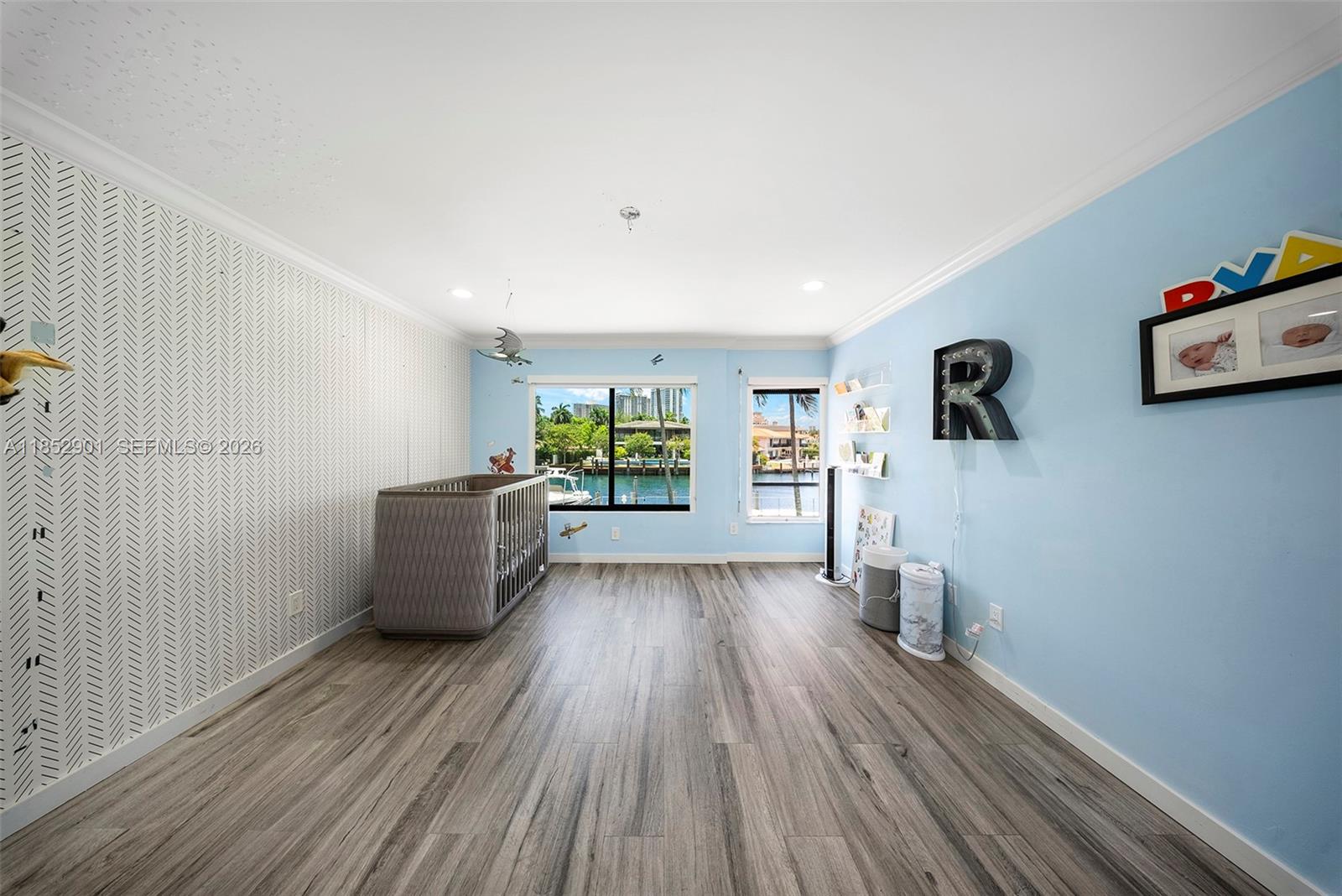 GOLDEN BEACH SEC D - Residential