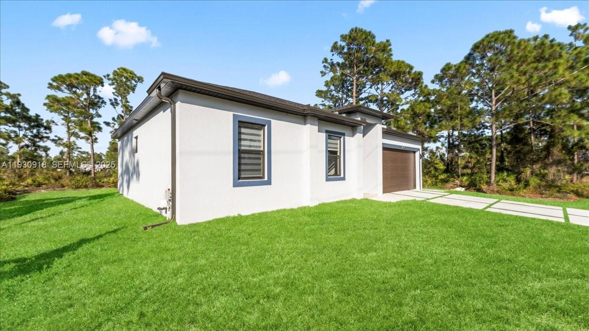 LEHIGH ACRES - Residential