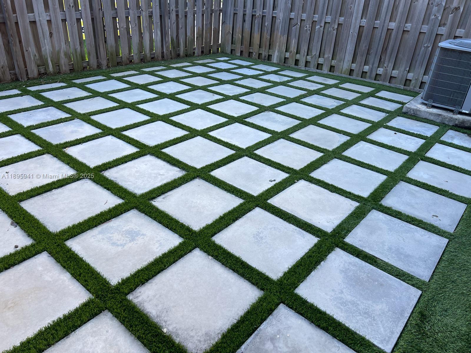 D & B SUBDIVISION - Residential Lease