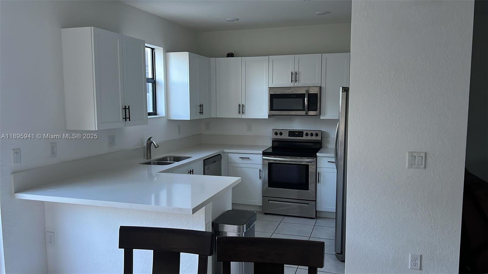 D & B SUBDIVISION - Residential Lease