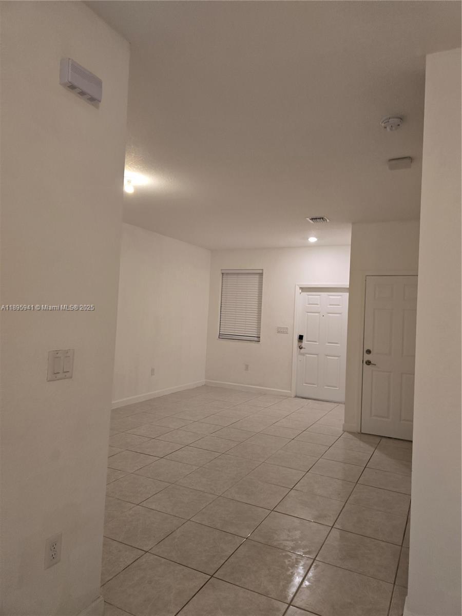 D & B SUBDIVISION - Residential Lease