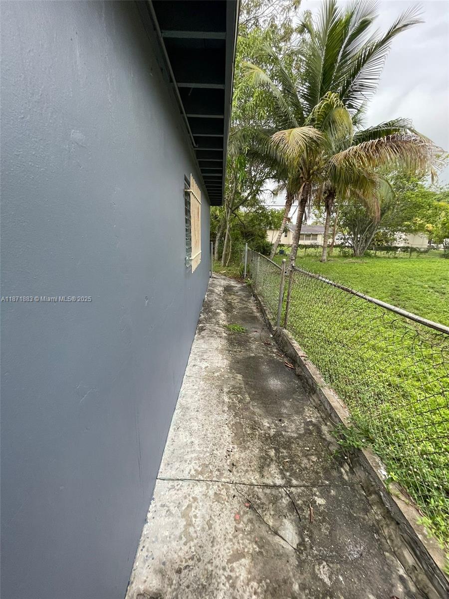 LAUDERDALE MANORS AMD PLA - Residential