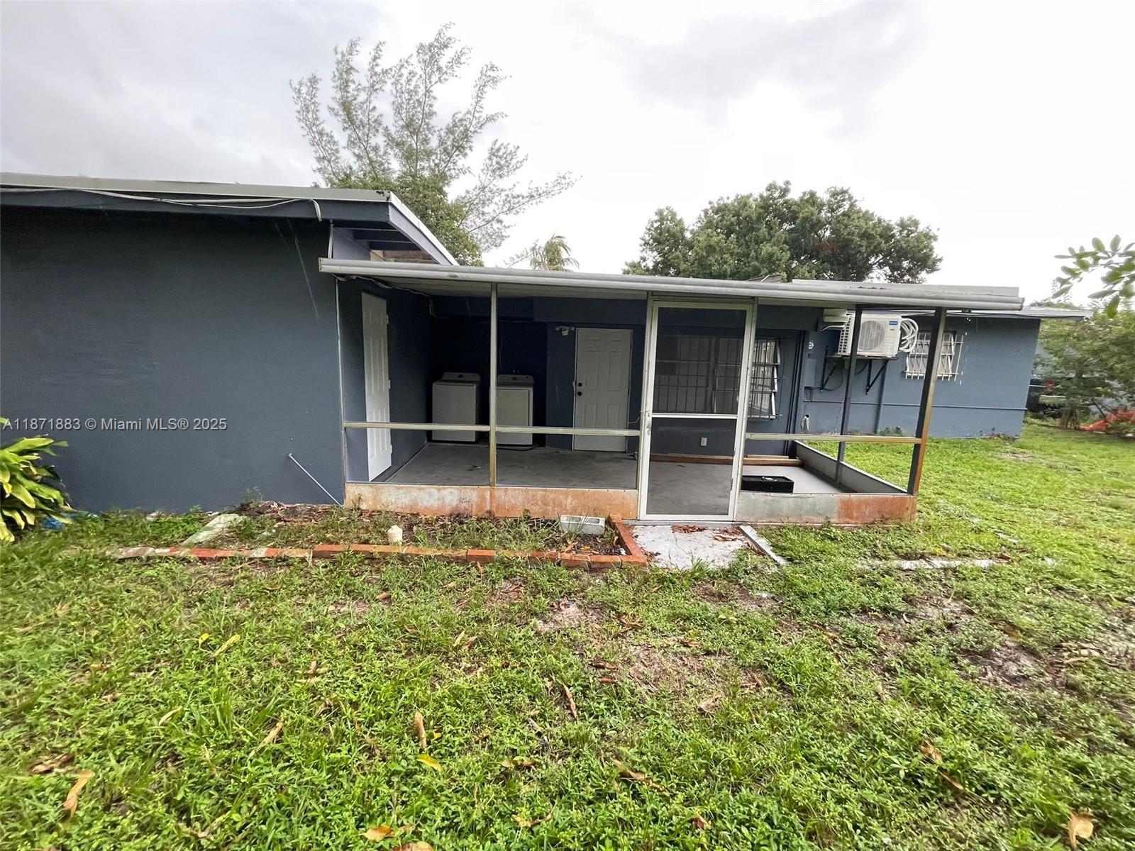 LAUDERDALE MANORS AMD PLA - Residential