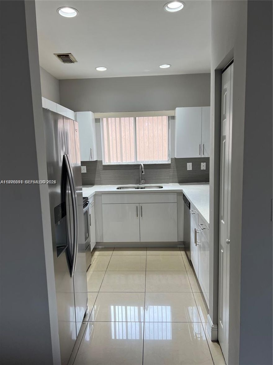 Stop looking—this is the one! Spacious 4-bedroom, 2.5-bath single-family home located near major highways with easy access to the Turnpike, shopping, supermarkets, outlets, and hospitals. Enjoy community amenities including a beautiful clubhouse, gym, Olympic-size pool, playground, BBQ area, and gathering room.