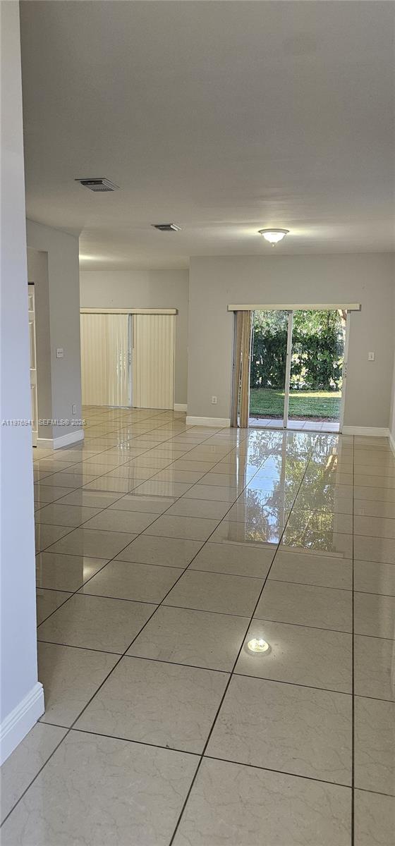 EMILIOS PLACE AT OASIS - Residential