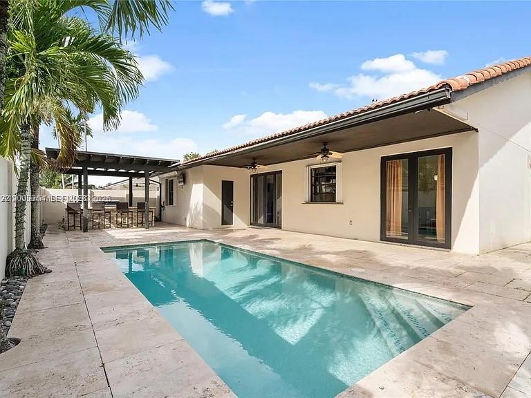 WEST LAKES GARDENS 2ND AD - Residential Lease