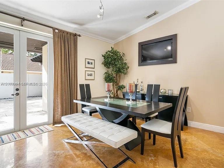 WEST LAKES GARDENS 2ND AD - Residential Lease