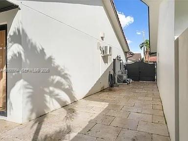 WEST LAKES GARDENS 2ND AD - Residential Lease