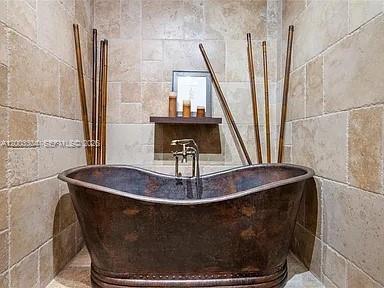 WEST LAKES GARDENS 2ND AD - Residential Lease