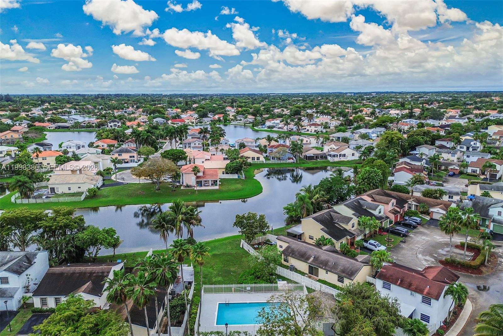 F SHENANDOAH - Residential